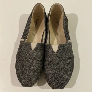 Toms Shoes size 7 Black/Grey